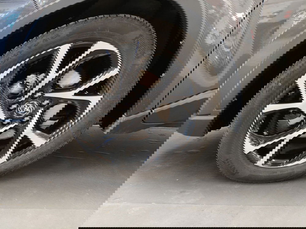 Toyota Toyota C-HR usata a Frosinone (18)