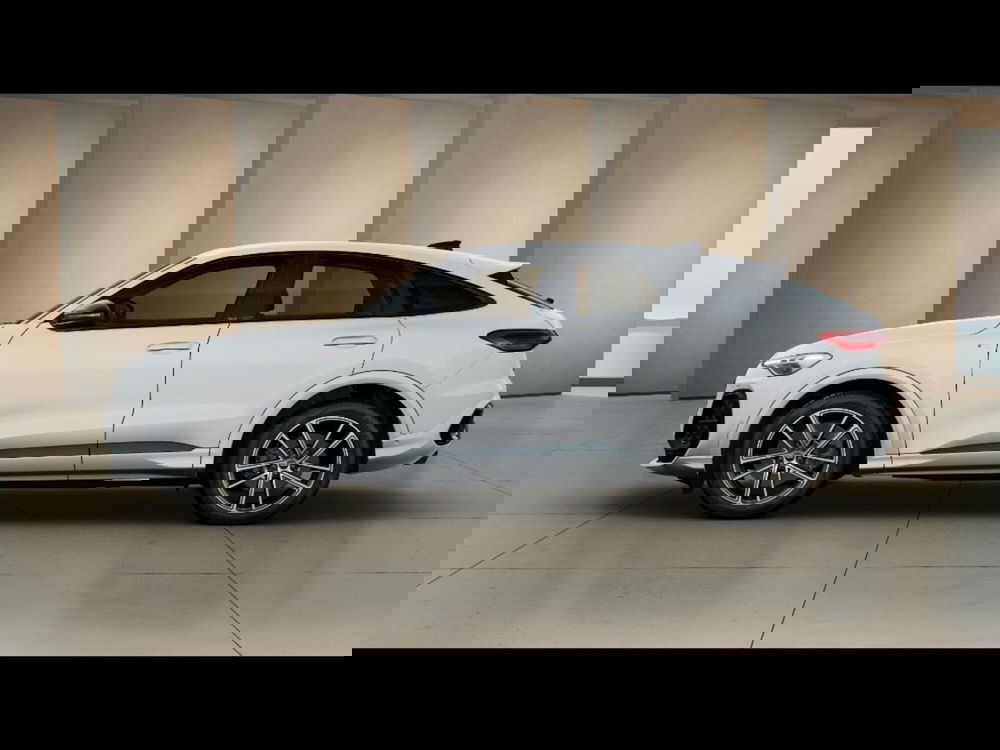 Audi Q5 Sportback nuova a Pisa (2)