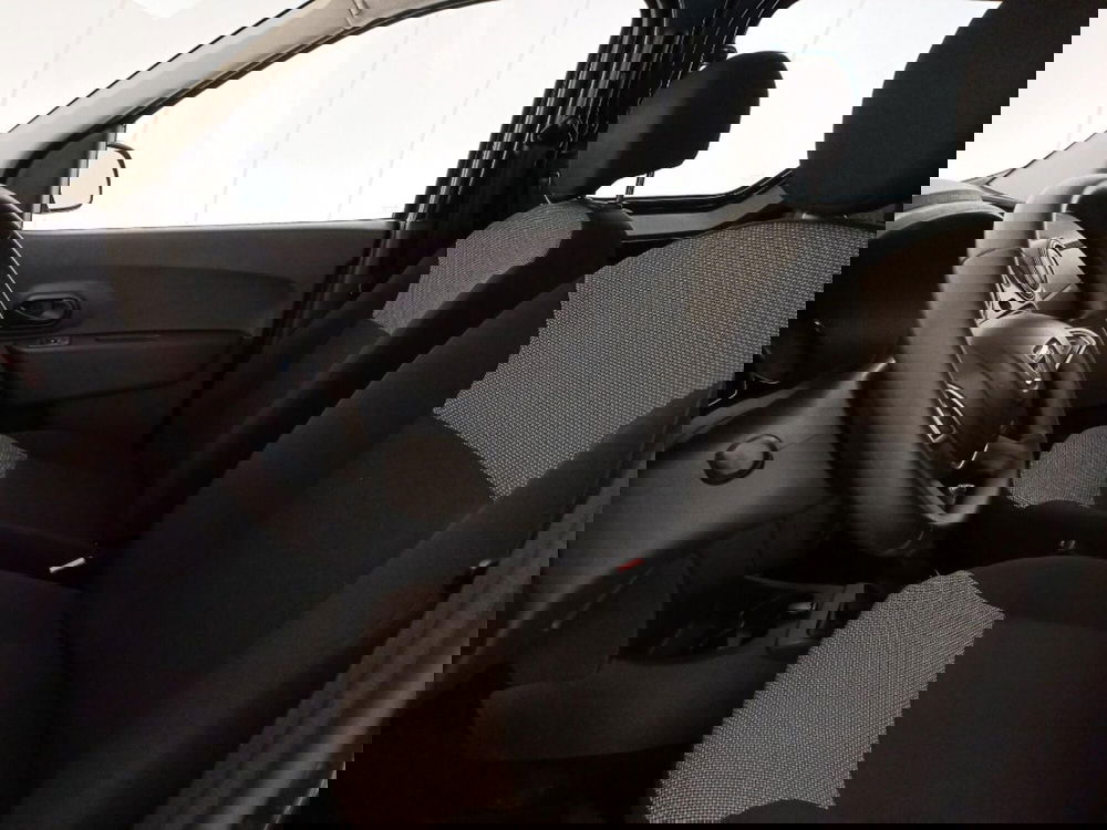 Dacia Dokker usata a Bari (6)