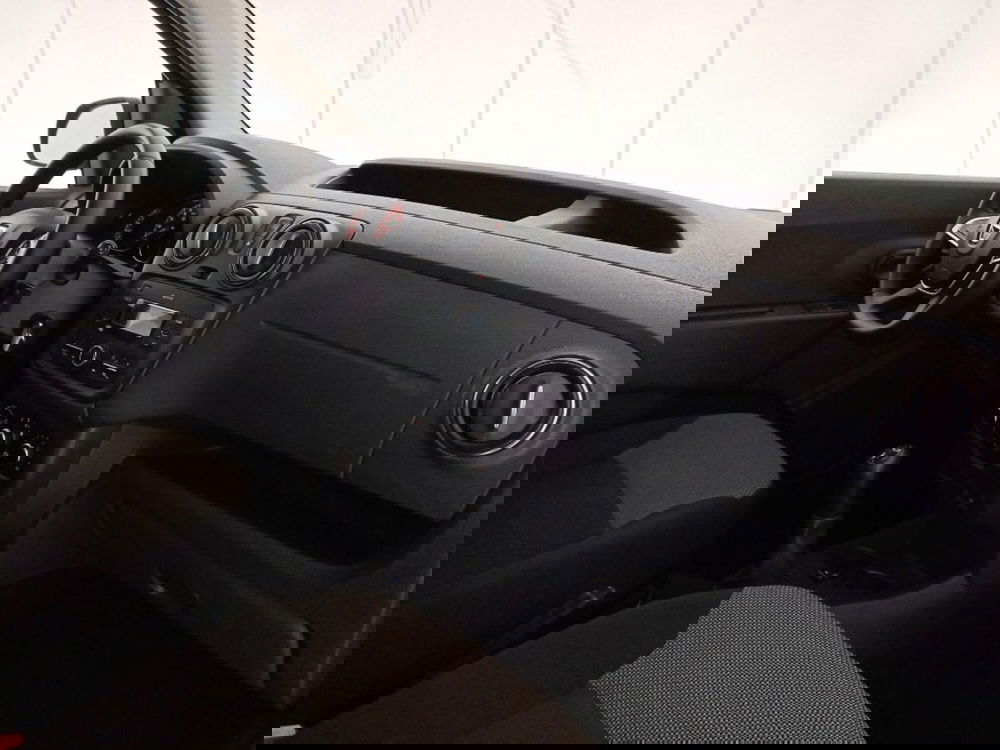 Dacia Dokker usata a Bari (7)