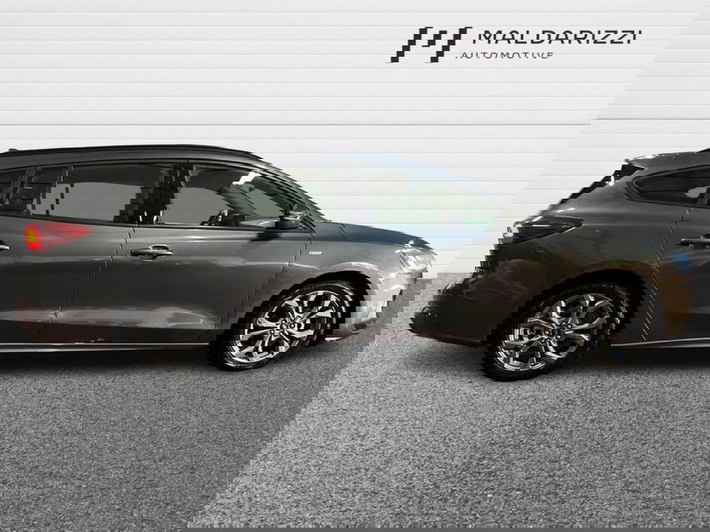 Ford Focus Station Wagon usata a Bari (5)