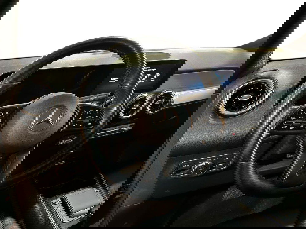 Mercedes-Benz GLB usata a Bari (10)