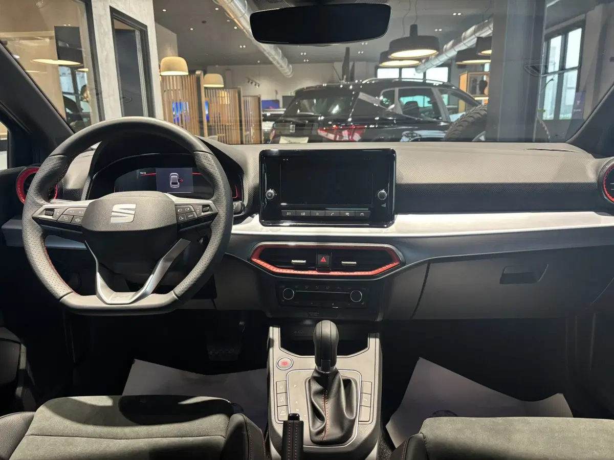 SEAT Ibiza nuova a Ferrara (12)