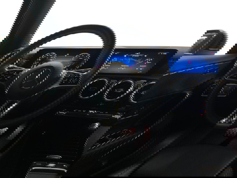 Mercedes-Benz Classe A usata a Milano (11)