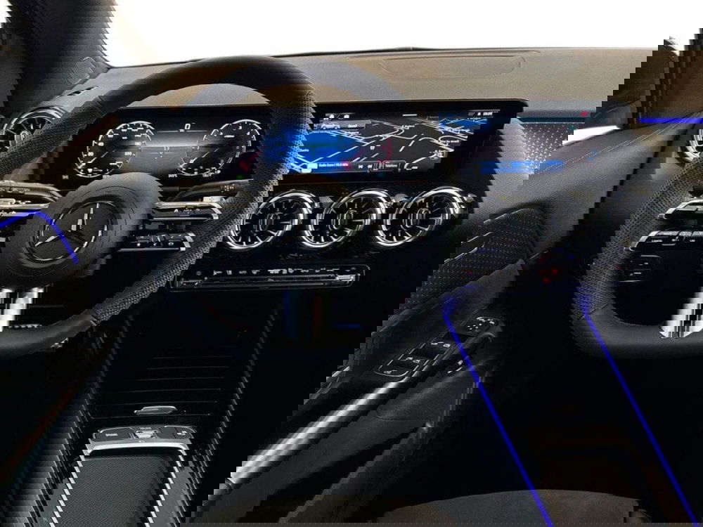 Mercedes-Benz GLA SUV nuova a Rimini (12)