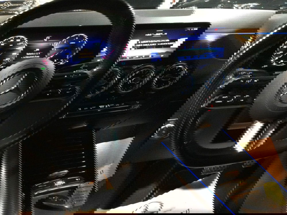 Mercedes-Benz GLA SUV usata a Caserta (8)