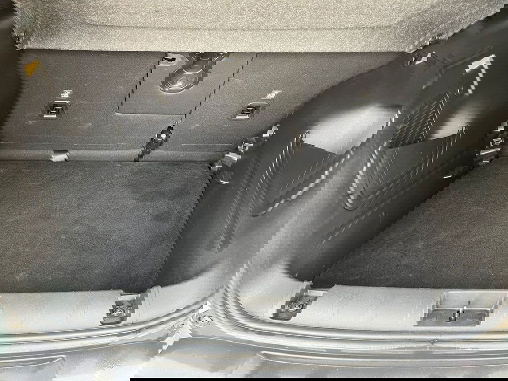 Jeep Renegade usata a Benevento (14)