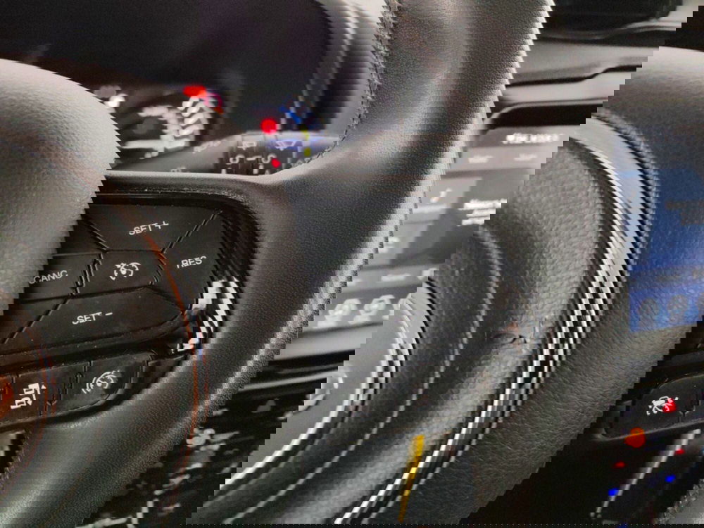 Jeep Renegade usata a Massa-Carrara (13)