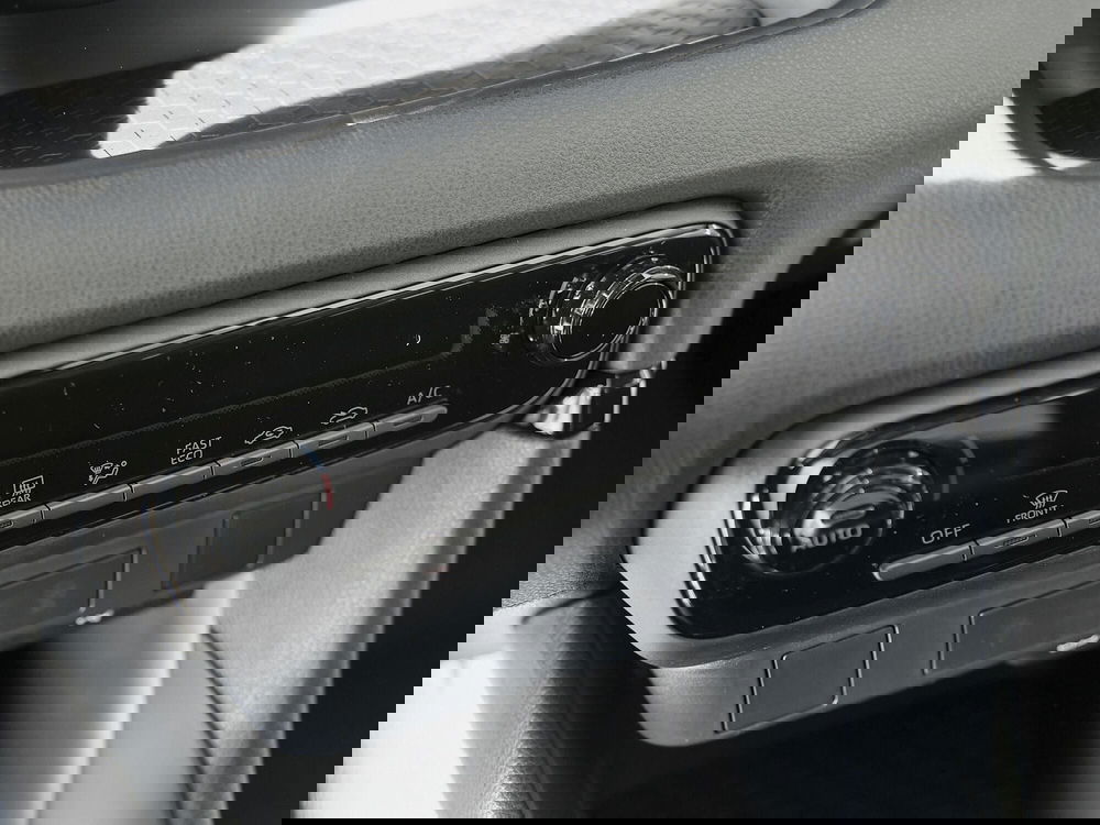 Mazda Mazda2 Hybrid nuova a Prato (10)