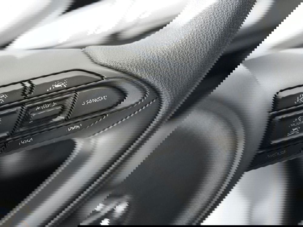 Mazda Mazda2 Hybrid nuova a Prato (8)