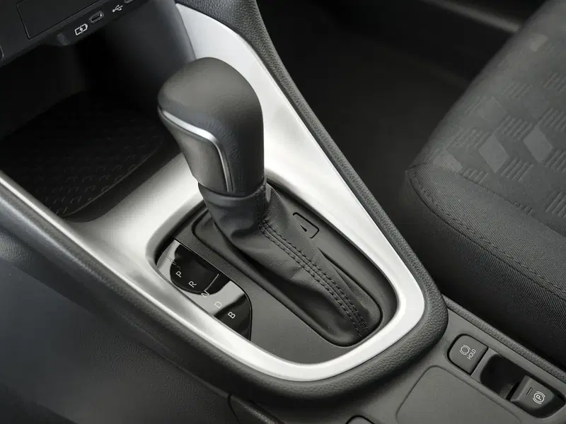 Mazda Mazda2 Hybrid nuova a Prato (12)