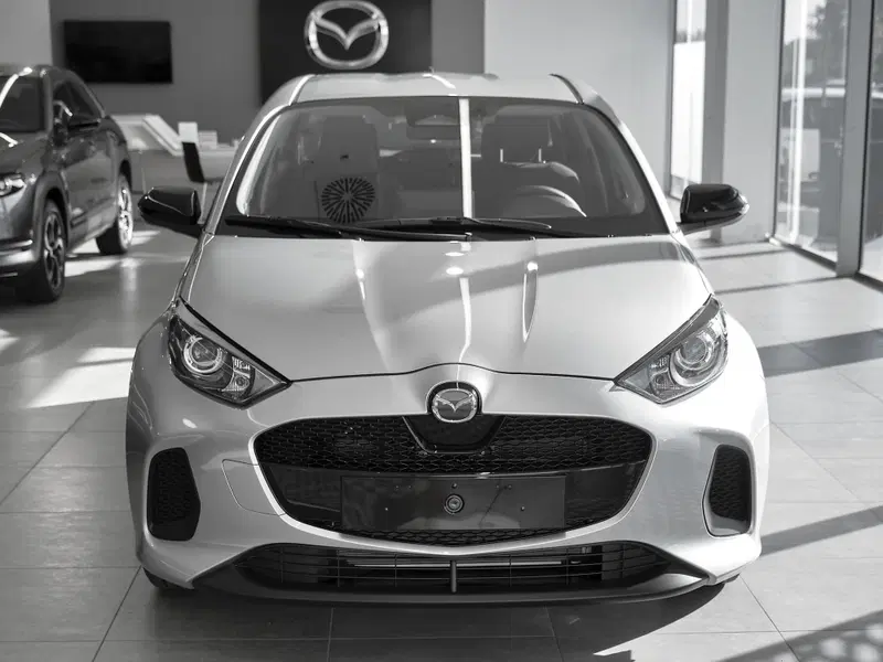 Mazda Mazda2 Hybrid nuova a Prato (3)