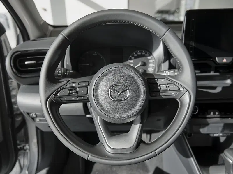 Mazda Mazda2 Hybrid nuova a Prato (6)