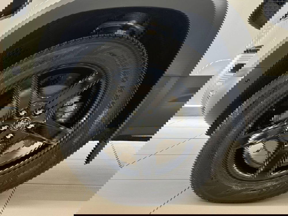 Land Rover Defender usata a Savona (9)