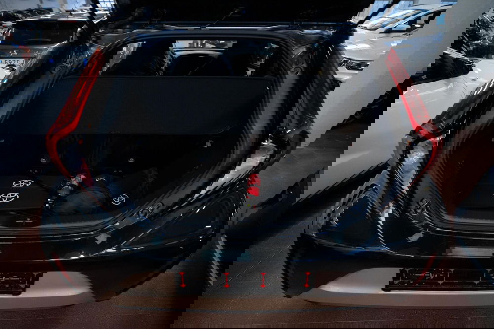 Toyota Aygo X nuova a Torino (13)