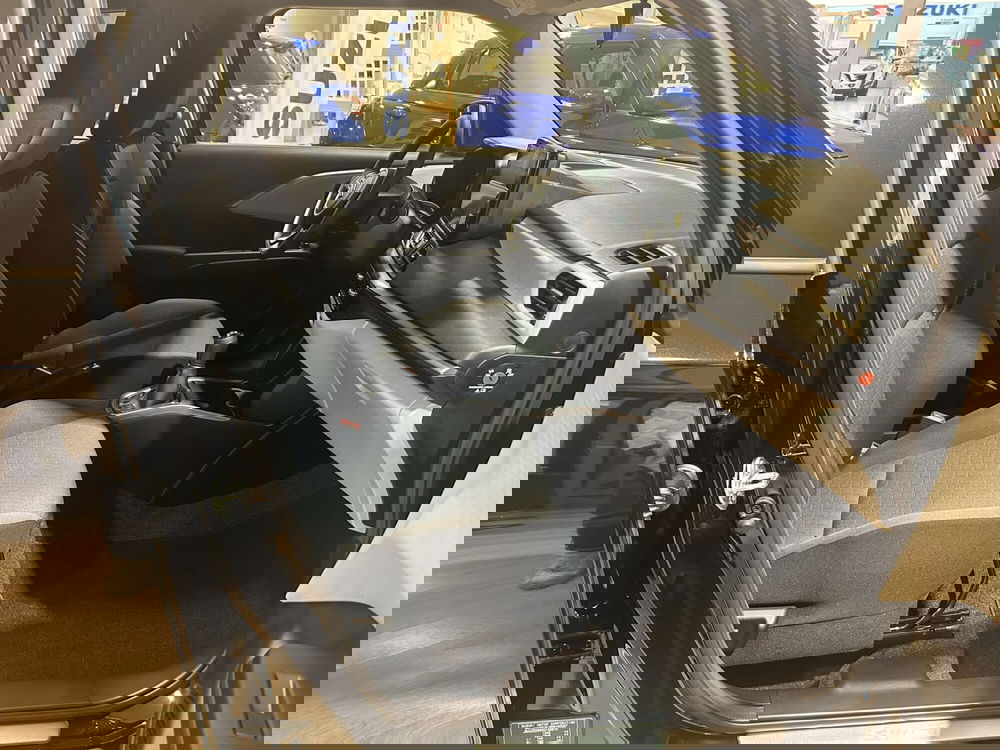 Suzuki Swift nuova a Bari (12)