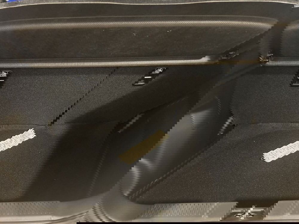 Suzuki Swift nuova a Bari (16)