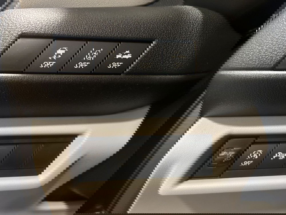 Suzuki Swift nuova a Bari (17)