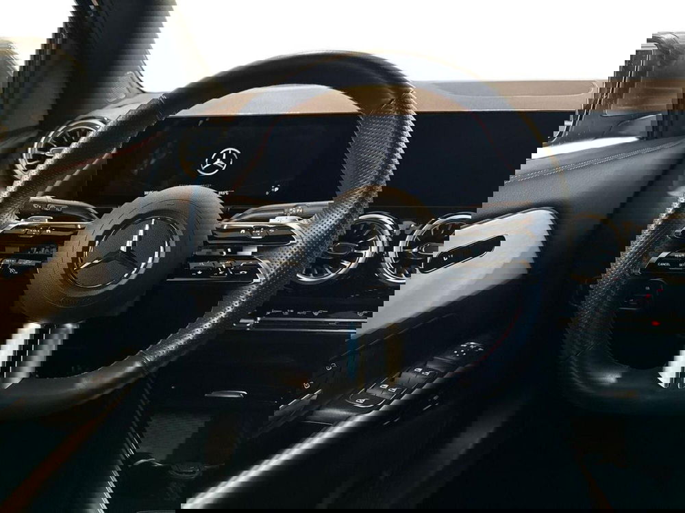 Mercedes-Benz GLA SUV usata a Prato (11)