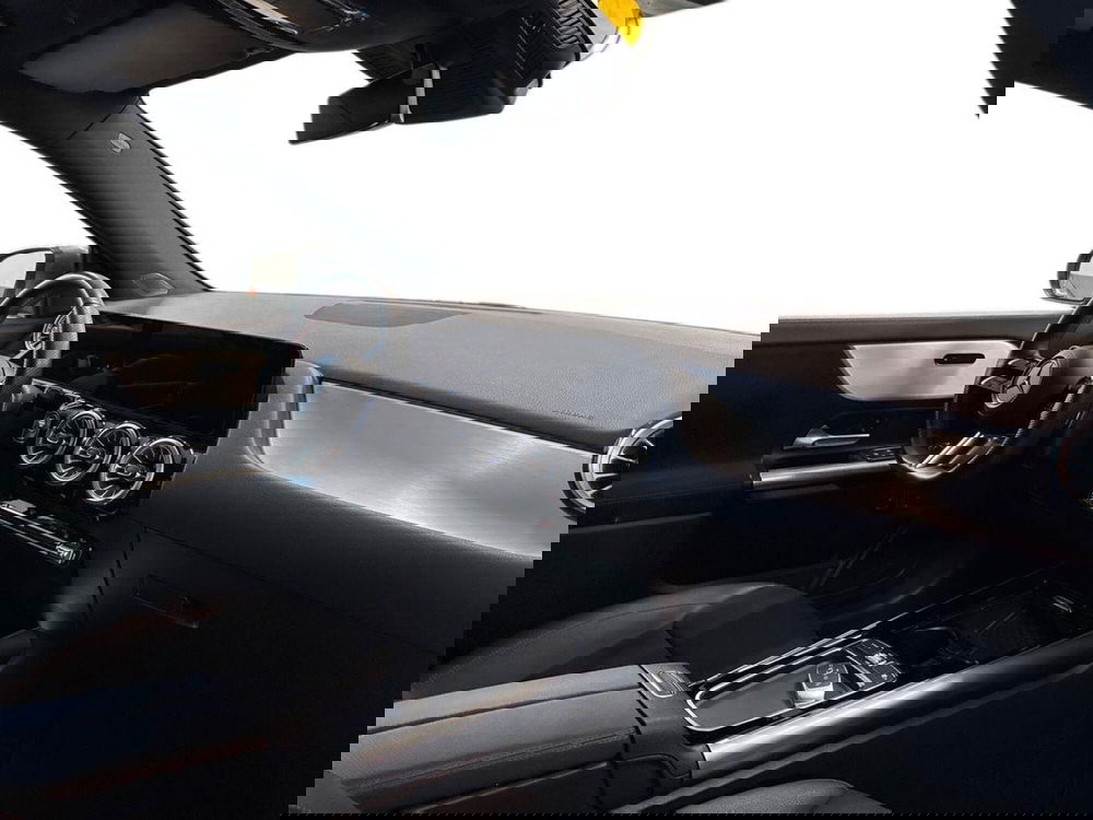 Mercedes-Benz GLA SUV usata a Prato (14)