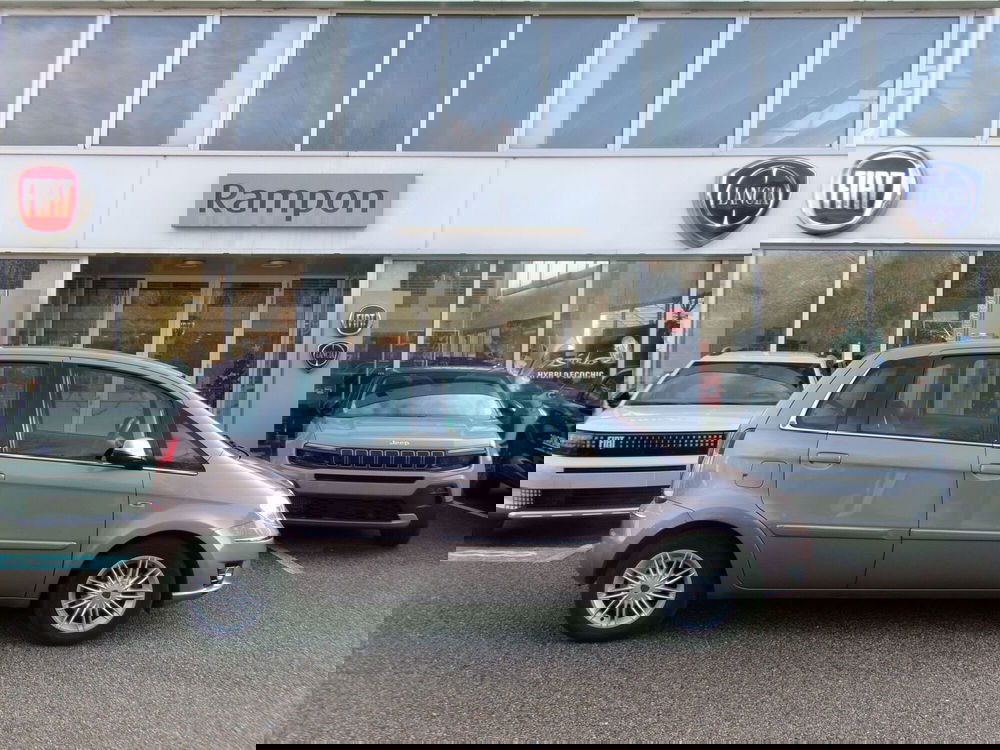 Lancia Musa usata a Venezia (2)