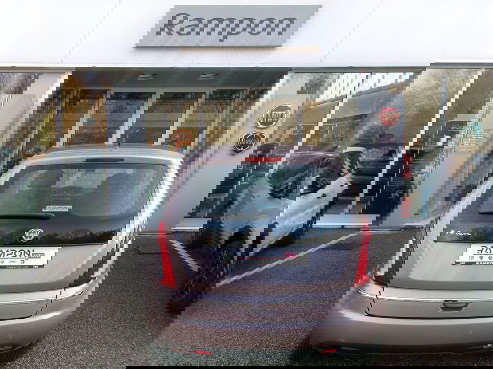 Lancia Musa usata a Venezia (4)