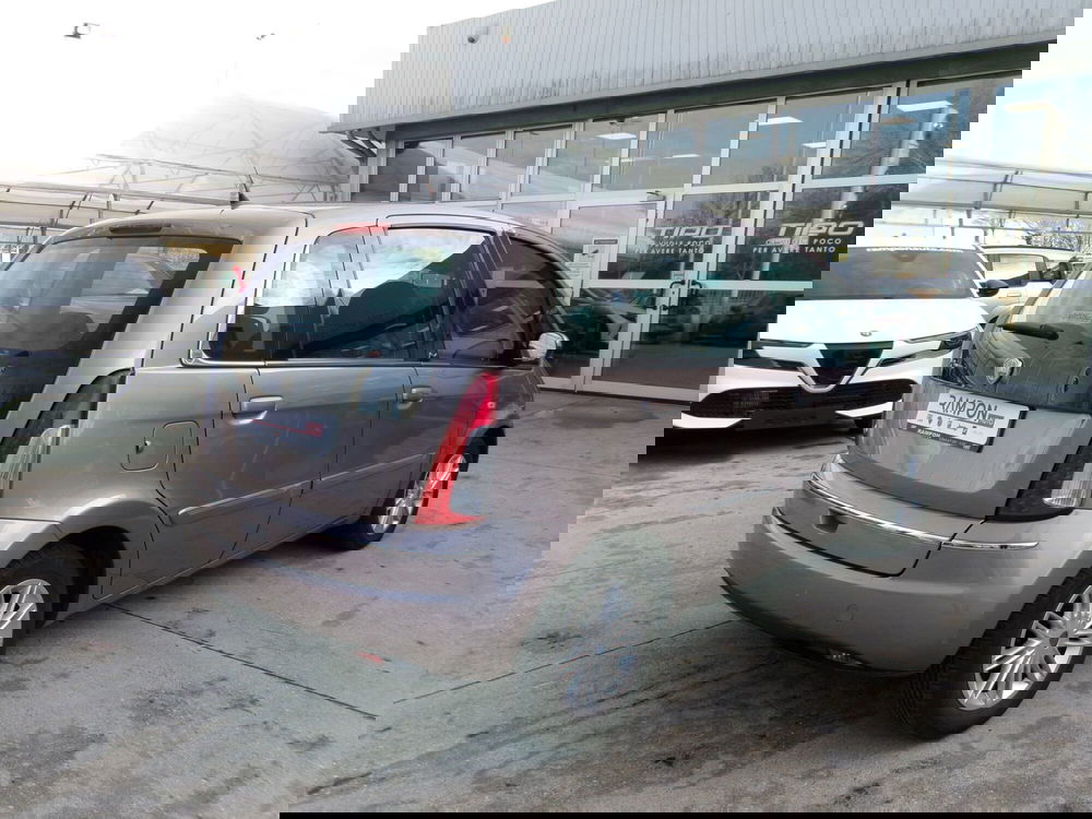 Lancia Musa usata a Venezia (5)