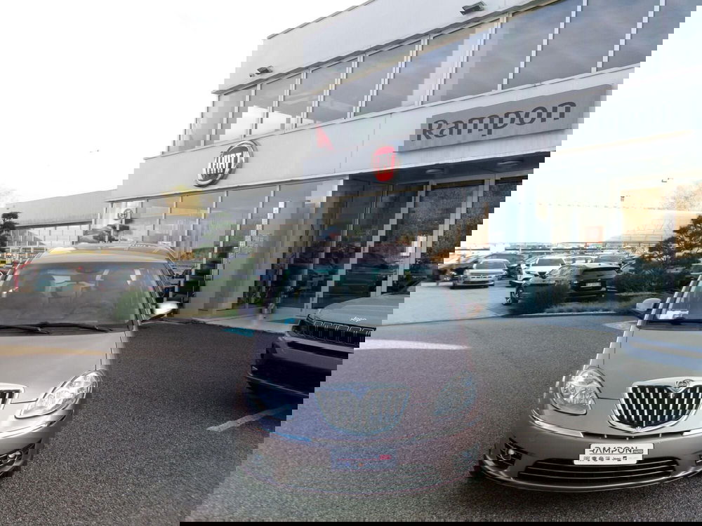 Lancia Musa usata a Venezia (7)