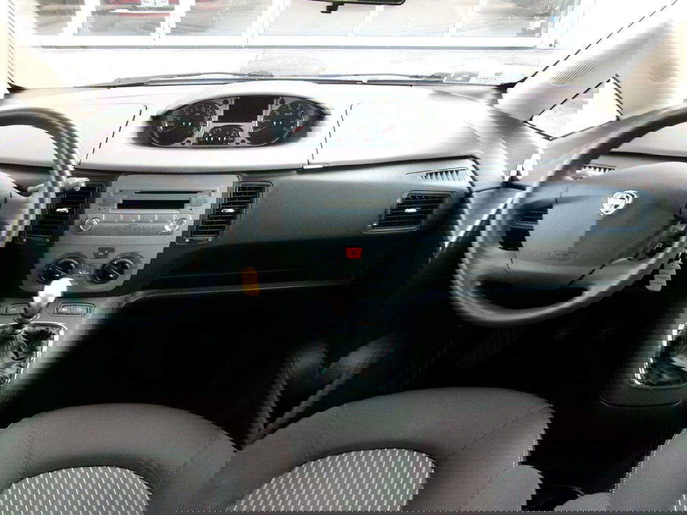 Lancia Musa usata a Venezia (9)