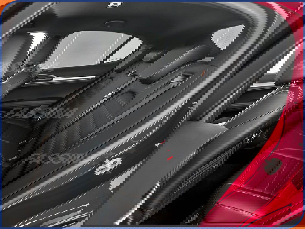 Alfa Romeo Stelvio nuova a Milano (11)