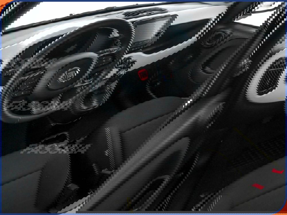 Fiat Panda Cross nuova a Milano (9)