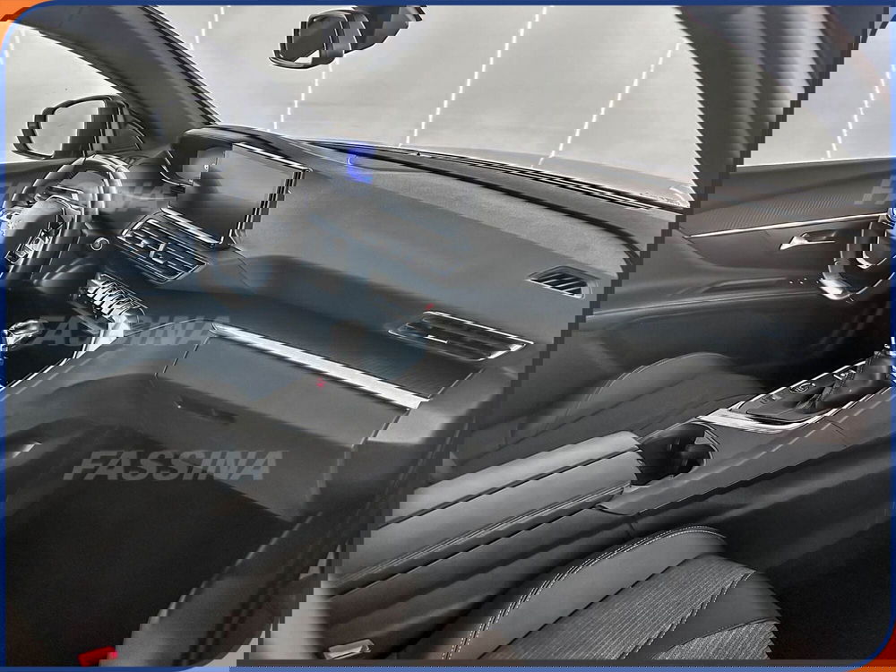 Peugeot 5008 usata a Milano (11)