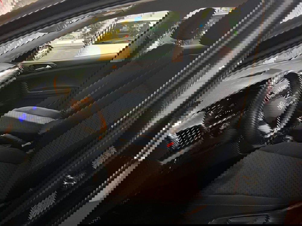 Volkswagen T-Cross usata a Lucca (11)