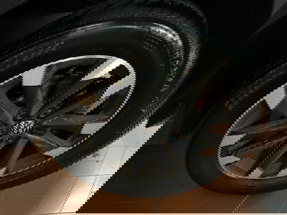 Volkswagen T-Cross usata a Lucca (9)