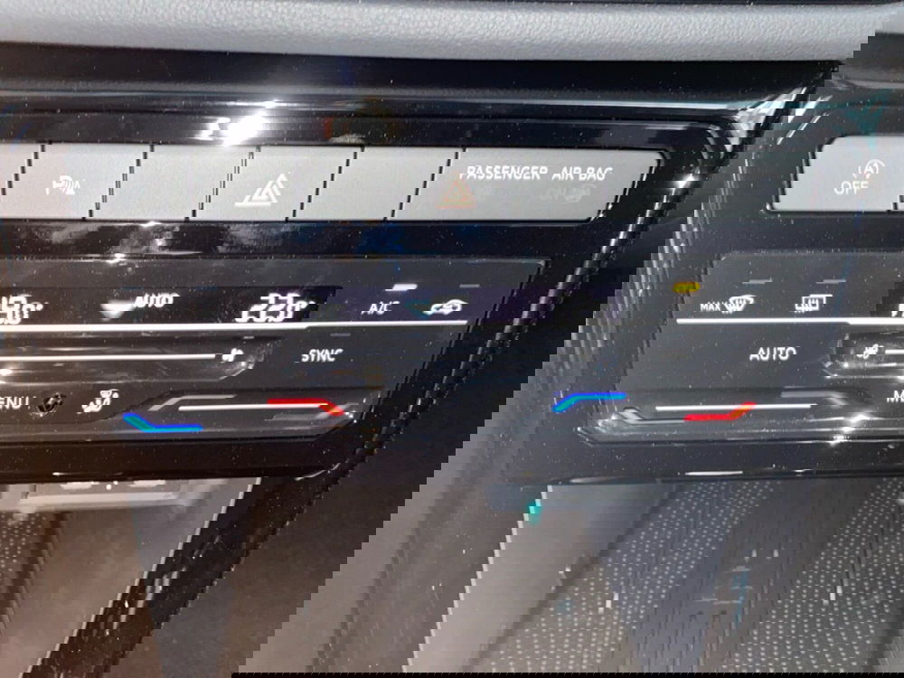 Volkswagen T-Cross nuova a Lodi (11)