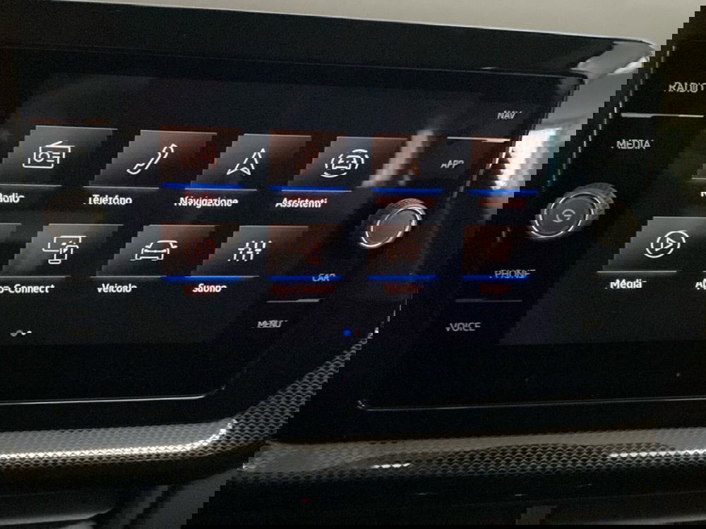 Volkswagen T-Cross nuova a Lodi (12)