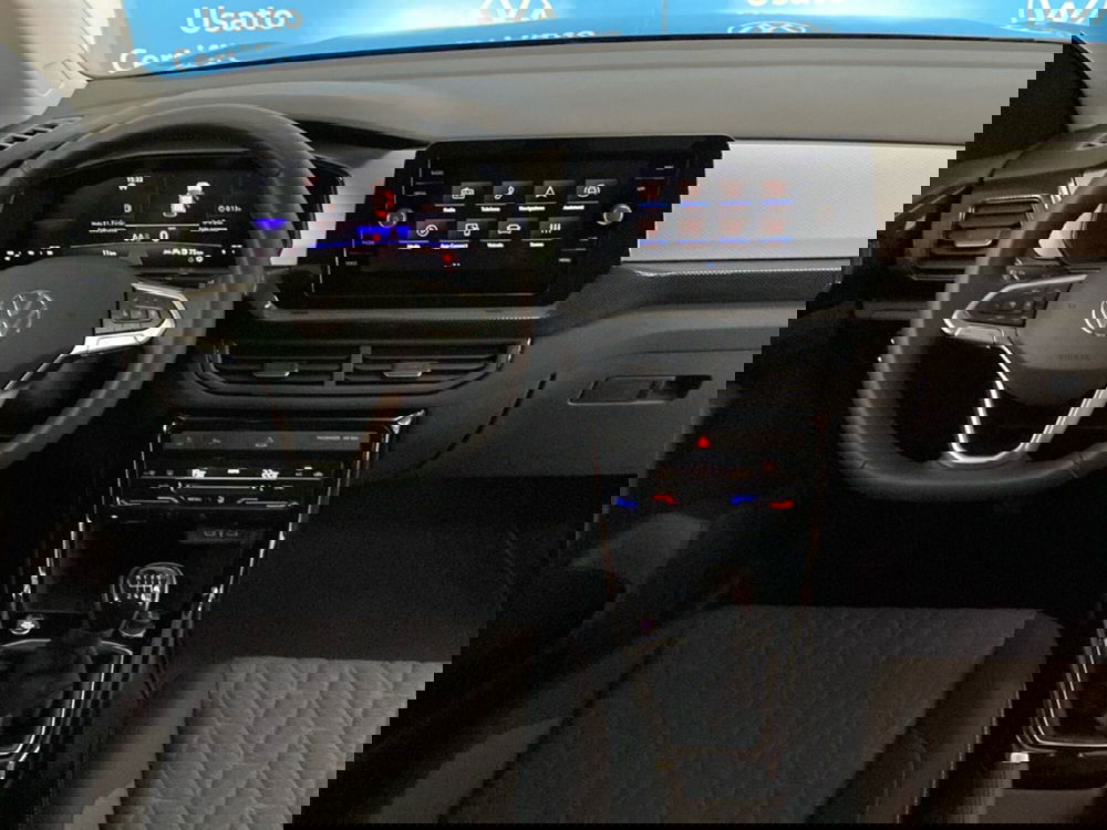 Volkswagen T-Cross nuova a Lodi (8)