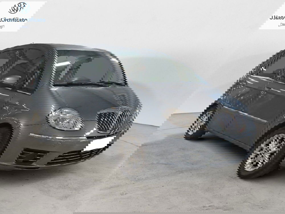 Lancia Musa usata a Genova (3)