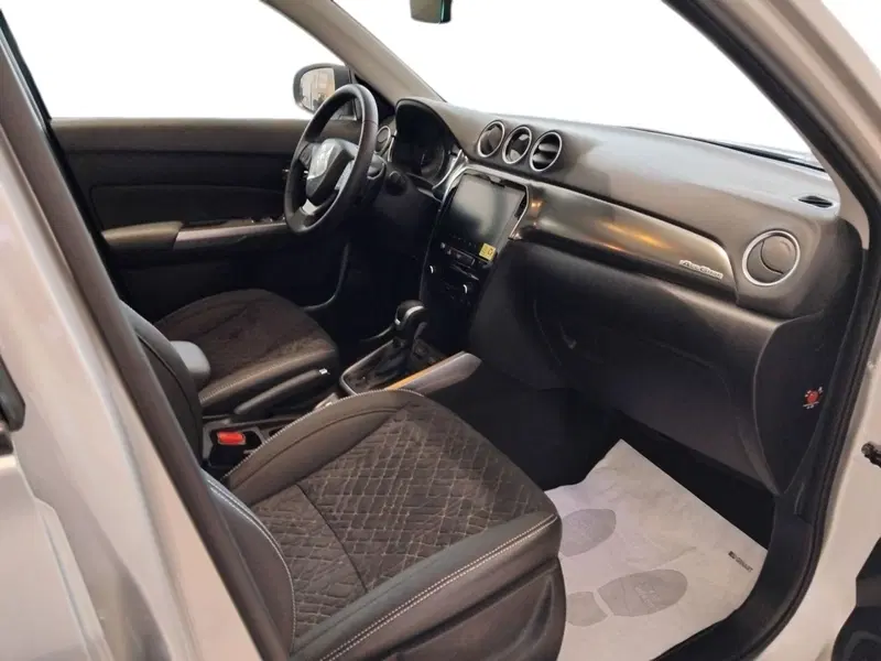 Suzuki Vitara nuova a Milano (5)