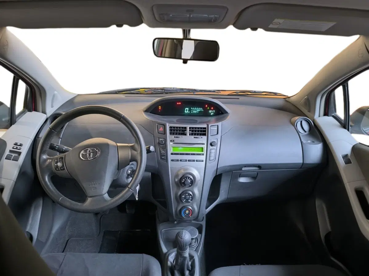Toyota Yaris usata a Udine (10)