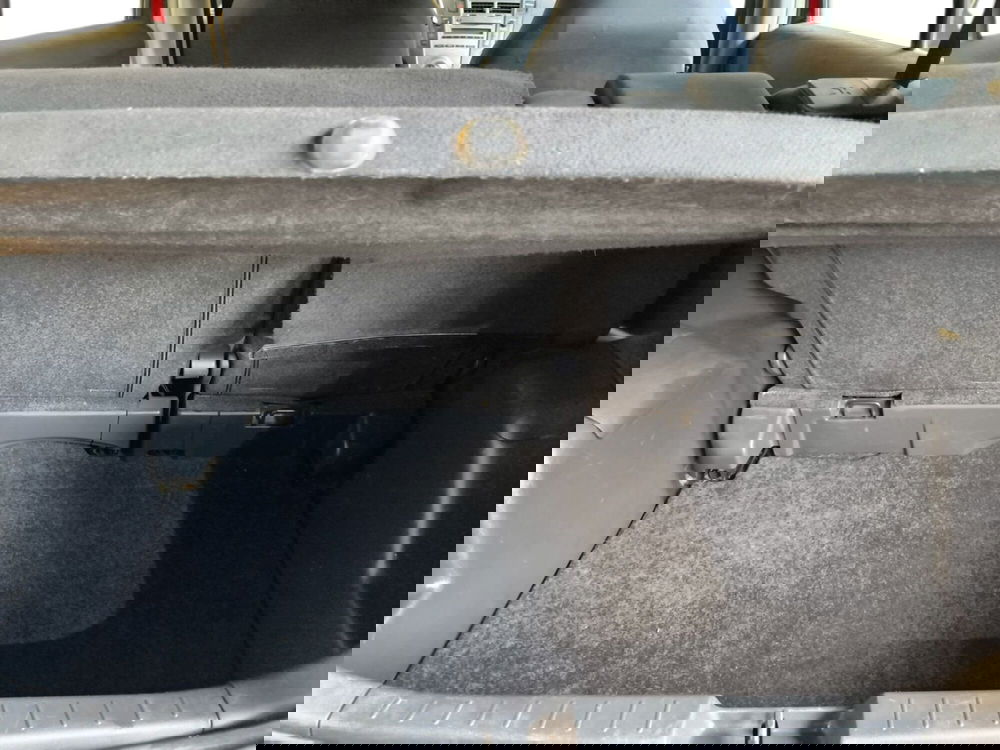 Toyota Yaris usata a Udine (13)