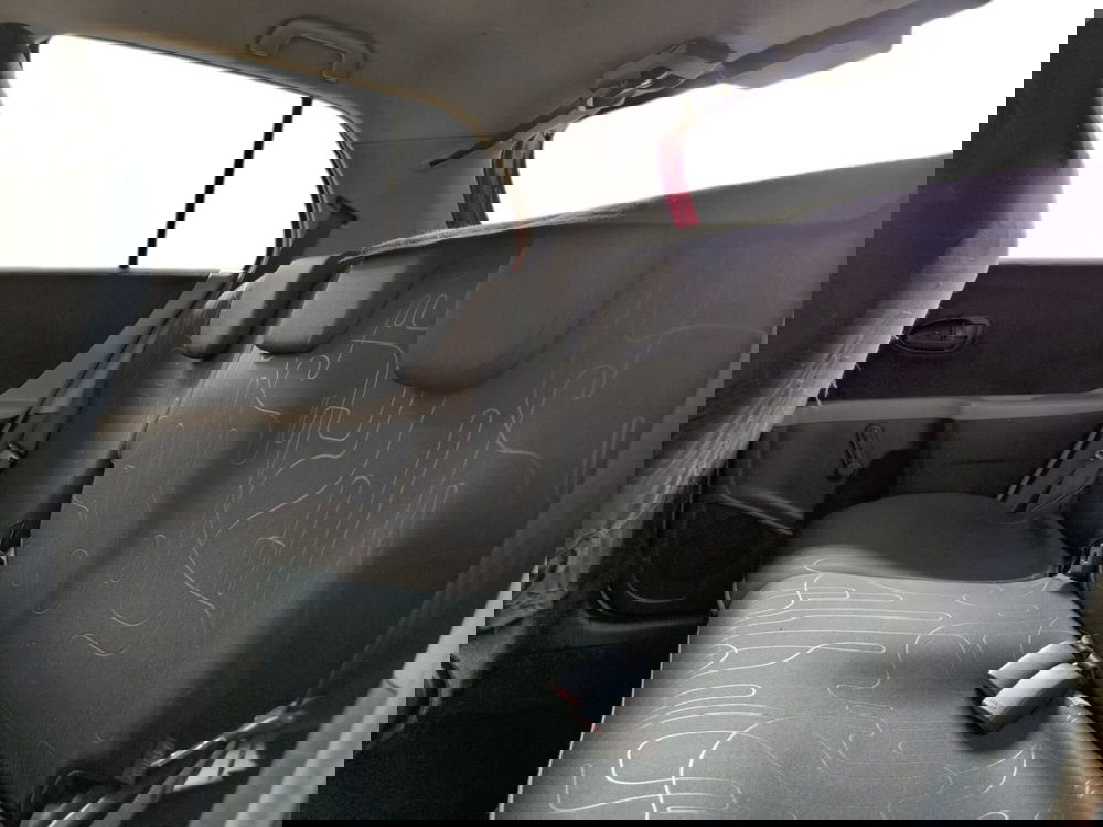 Toyota Yaris usata a Udine (8)