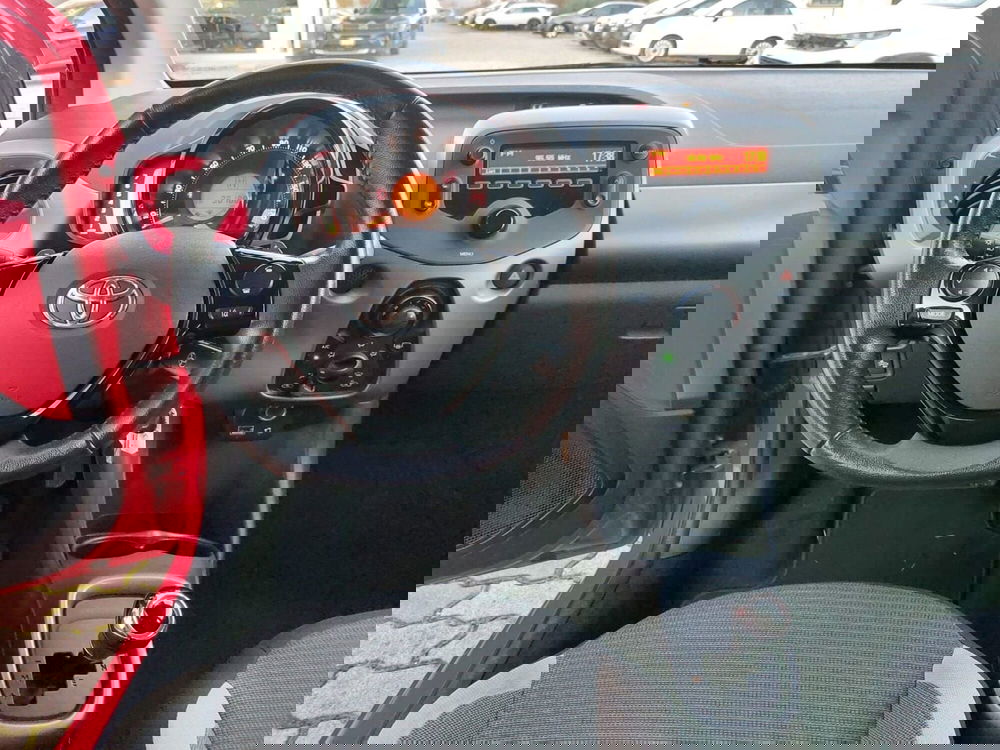 Toyota Aygo X usata a Pavia (6)