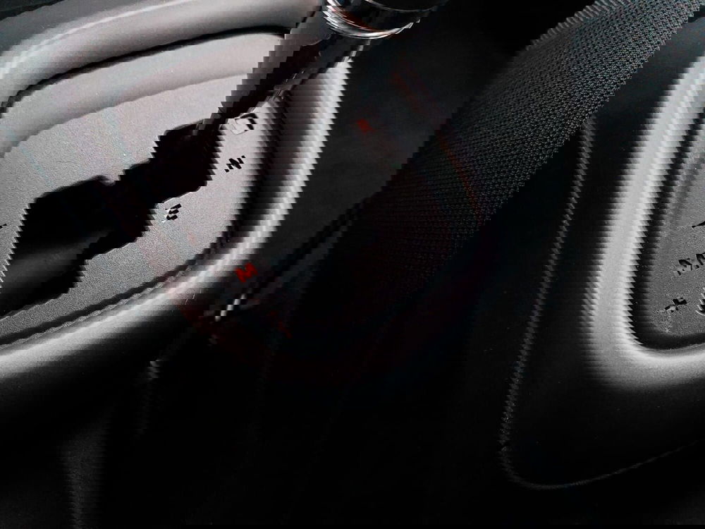 Toyota Aygo X usata a Pavia (9)