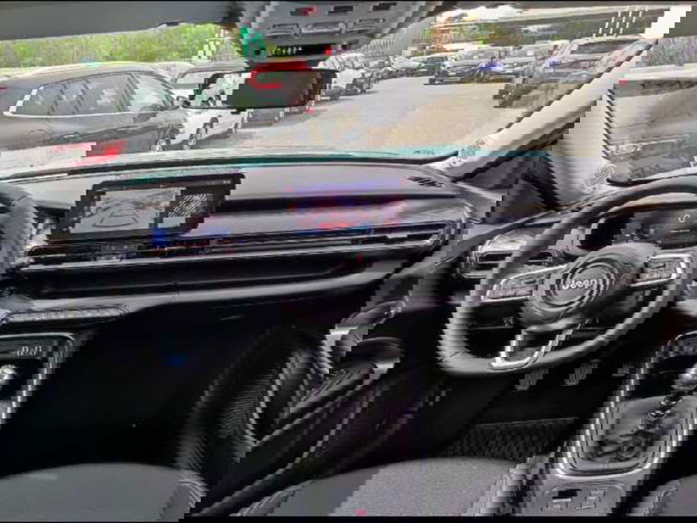 Jeep Avenger nuova a Roma (10)