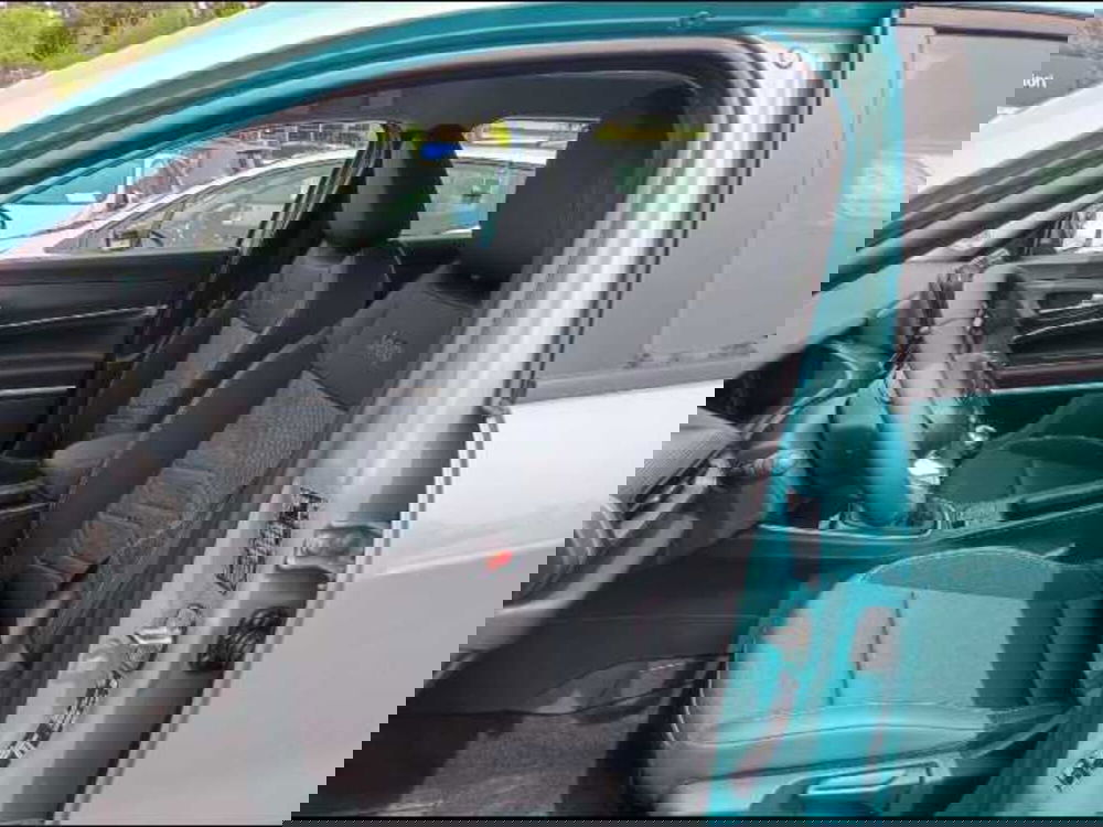 Jeep Avenger nuova a Roma (11)