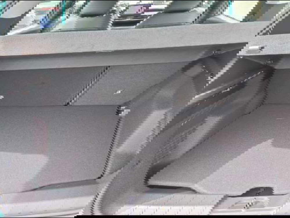 Jeep Avenger nuova a Roma (8)