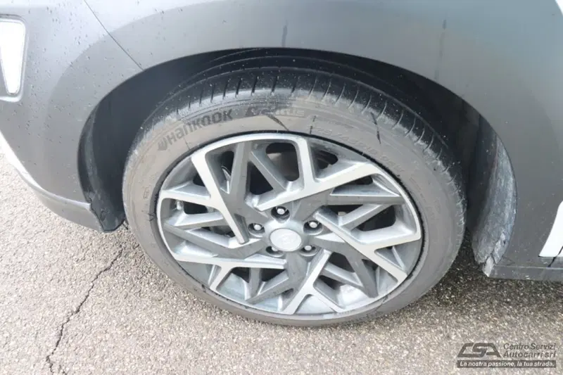 Hyundai Kona usata a Bologna (4)