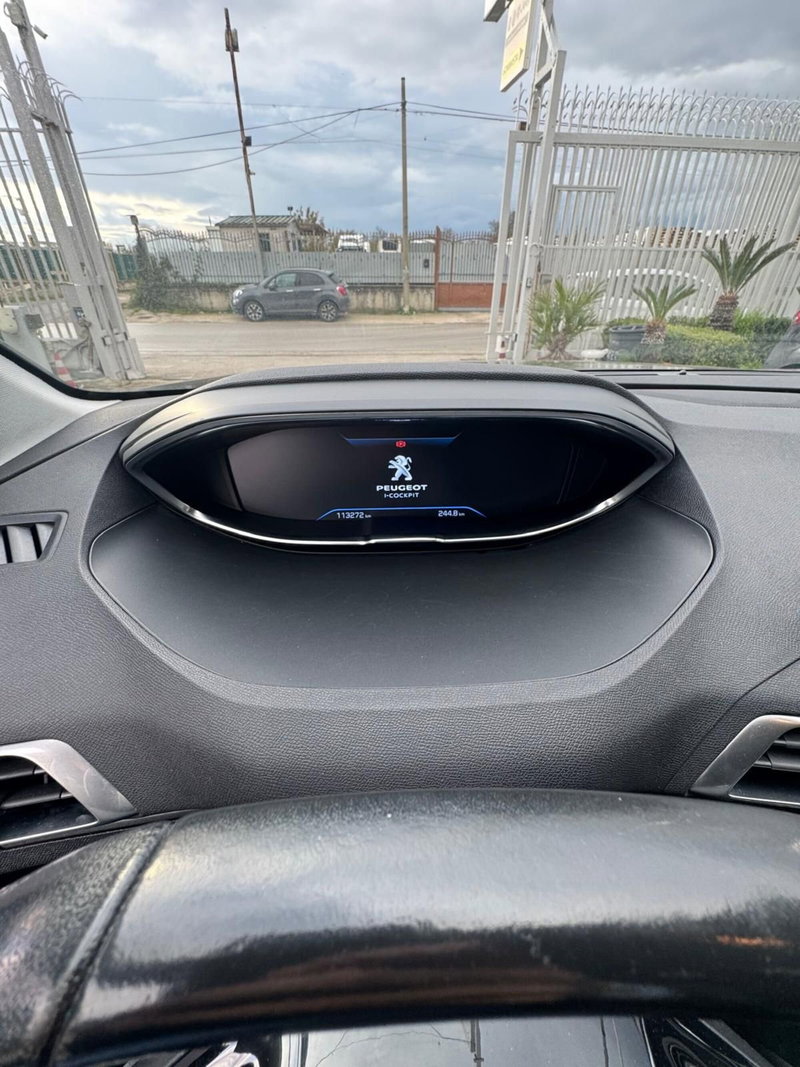 Peugeot 3008 usata a Caserta (11)