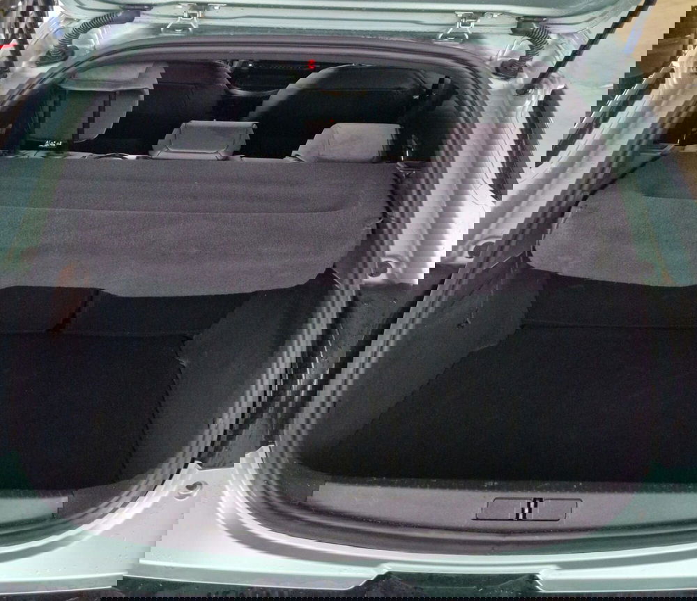 Lancia Ypsilon usata a Terni (10)